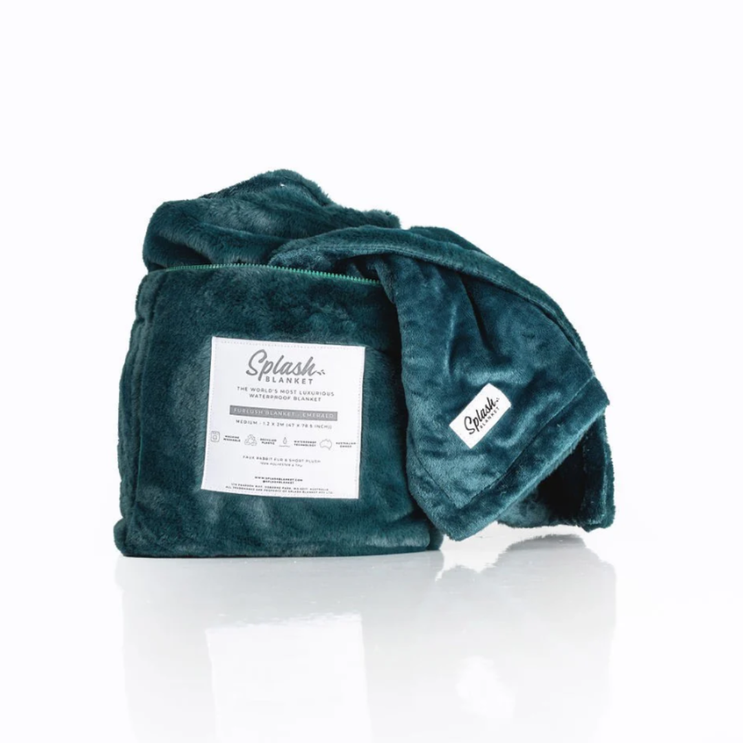 Mess-Free Comfort: Why Splash Blankets Are a Bedroom Essential