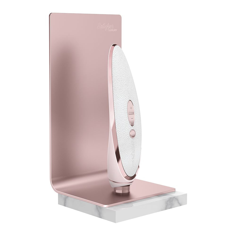 Satisfyer Luxury Pret-a-Porter – Handcrafted Liquid Silicone Air-Pulse Stimulation Toy Secondary image