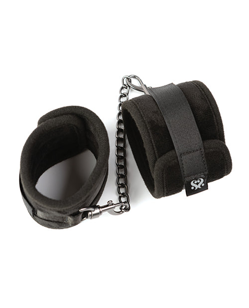 Sei Mio Legs Locked Padded Ankle Restraints – Plush Comfort Bondage Restraints > Bondage Gear > Restraints