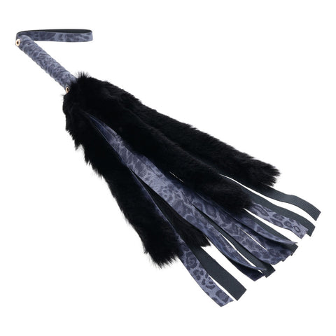 Sex & Mischief Cougar Faux Fur Flogger 28 cm Navy/Black Whip Whips & Paddles