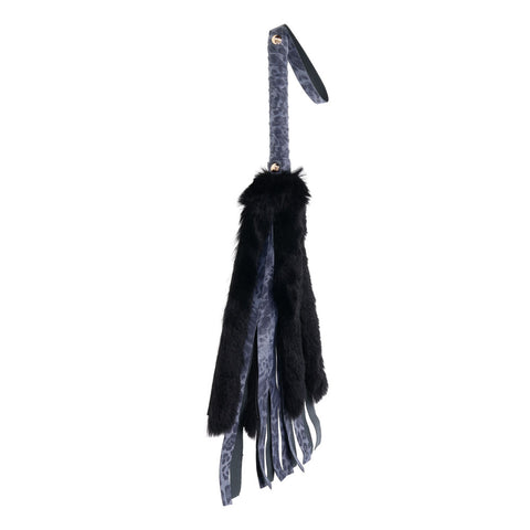 Sex & Mischief Cougar Faux Fur Flogger 28 cm Navy/Black Whip Whips & Paddles