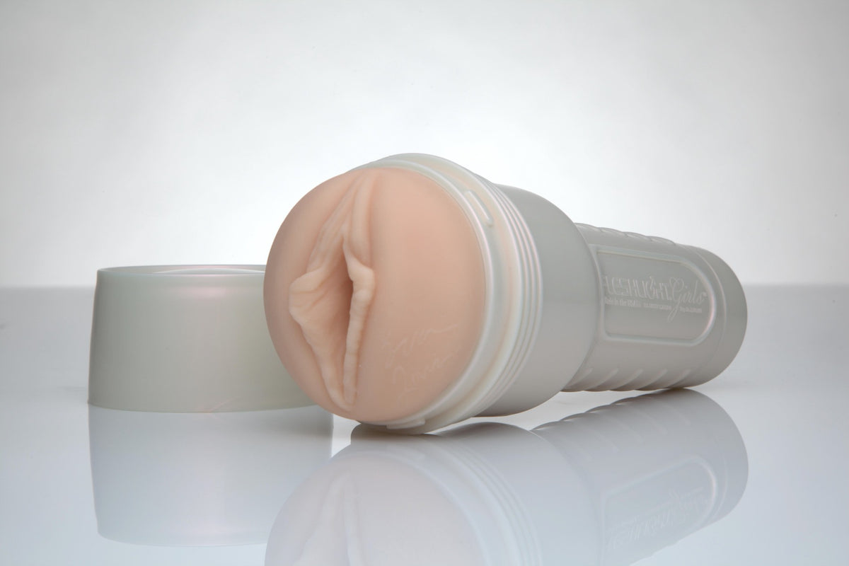 Fleshlight Girls Eva Lovia Sugar – Realistic Molded Sleeve Male Masturbator (10 in) > Sex Toys For Men > Masturbators > Pornstar