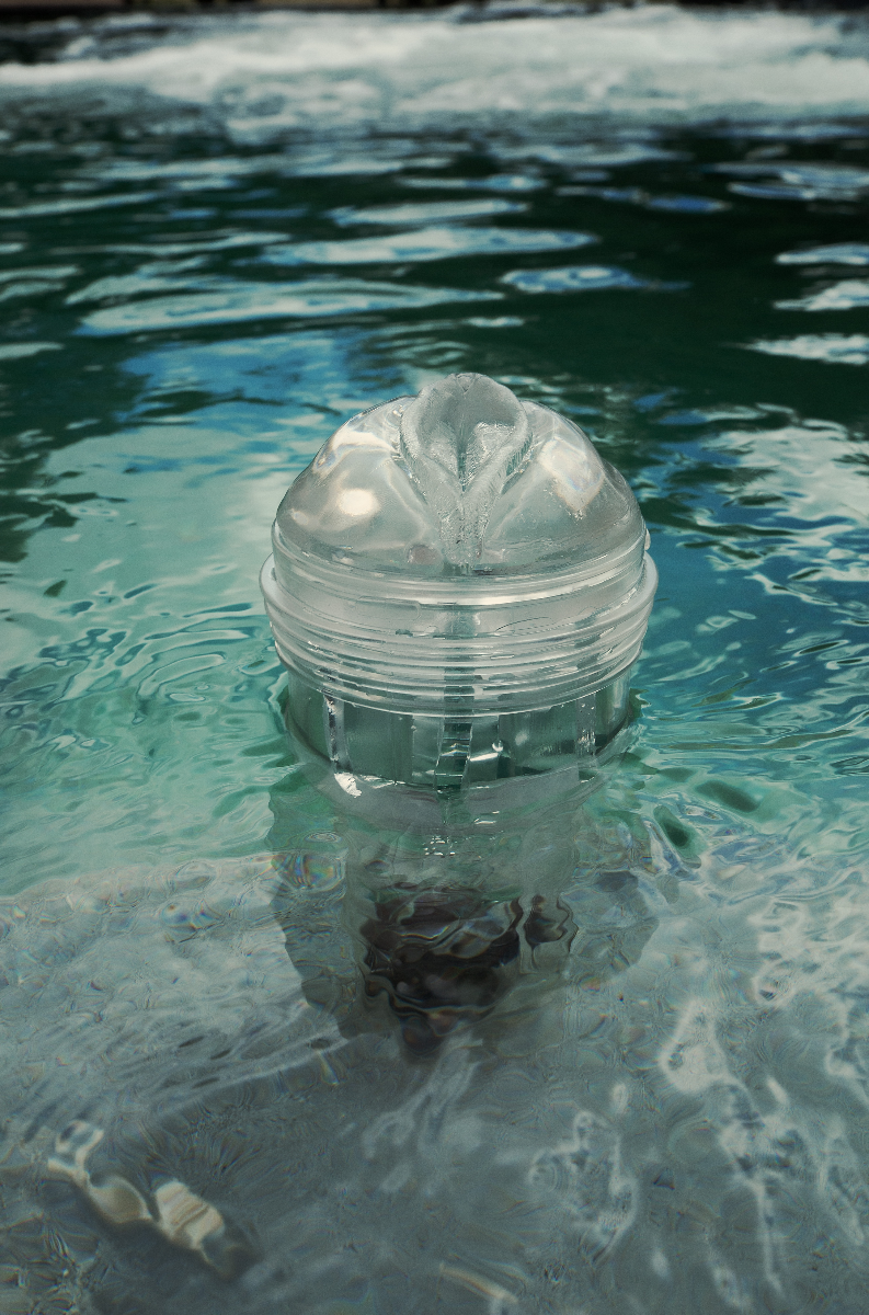Fleshlight Ice Lady Crystal – Transparent SuperSkin Realistic Masturbator > Sex Toys For Men > Masturbators > Manual