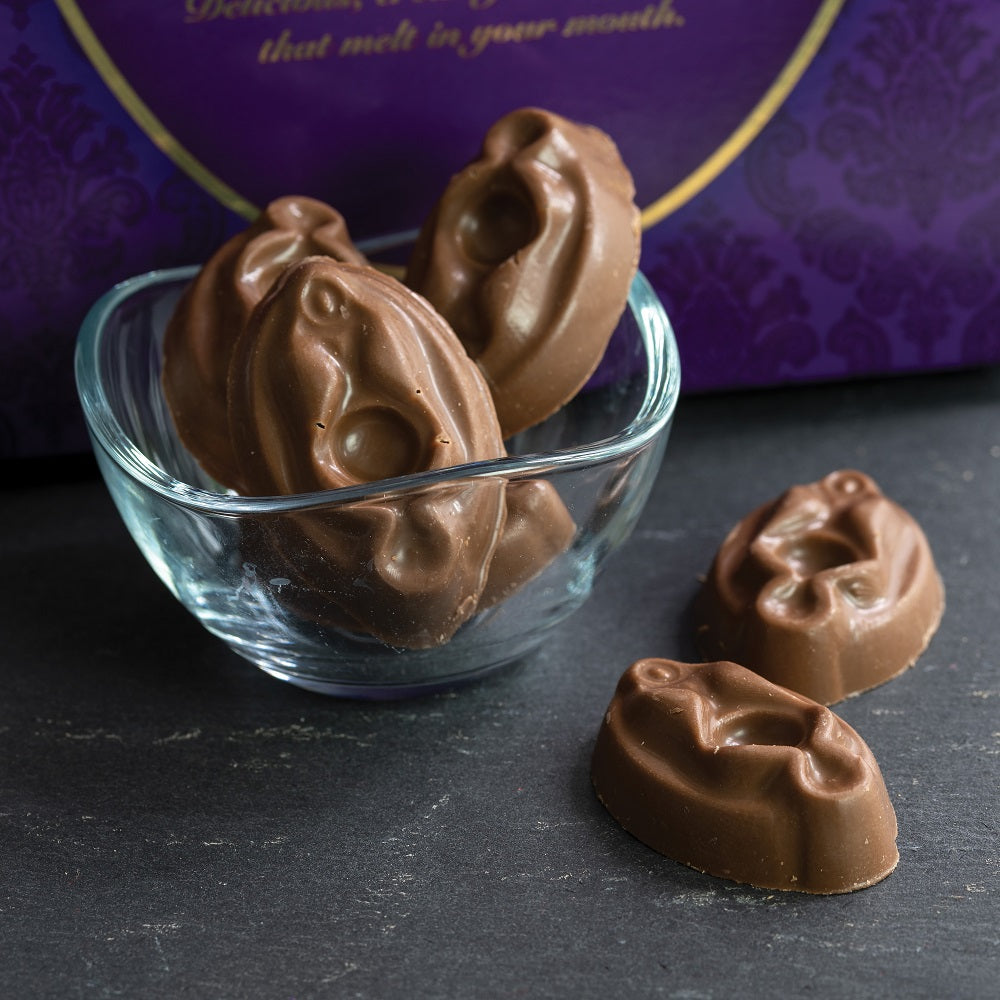 ChoClits Pack of 6 Milk Chocolate Vagina Candies – Edible Chocolate Product > Novelties > Candy & Edible Items