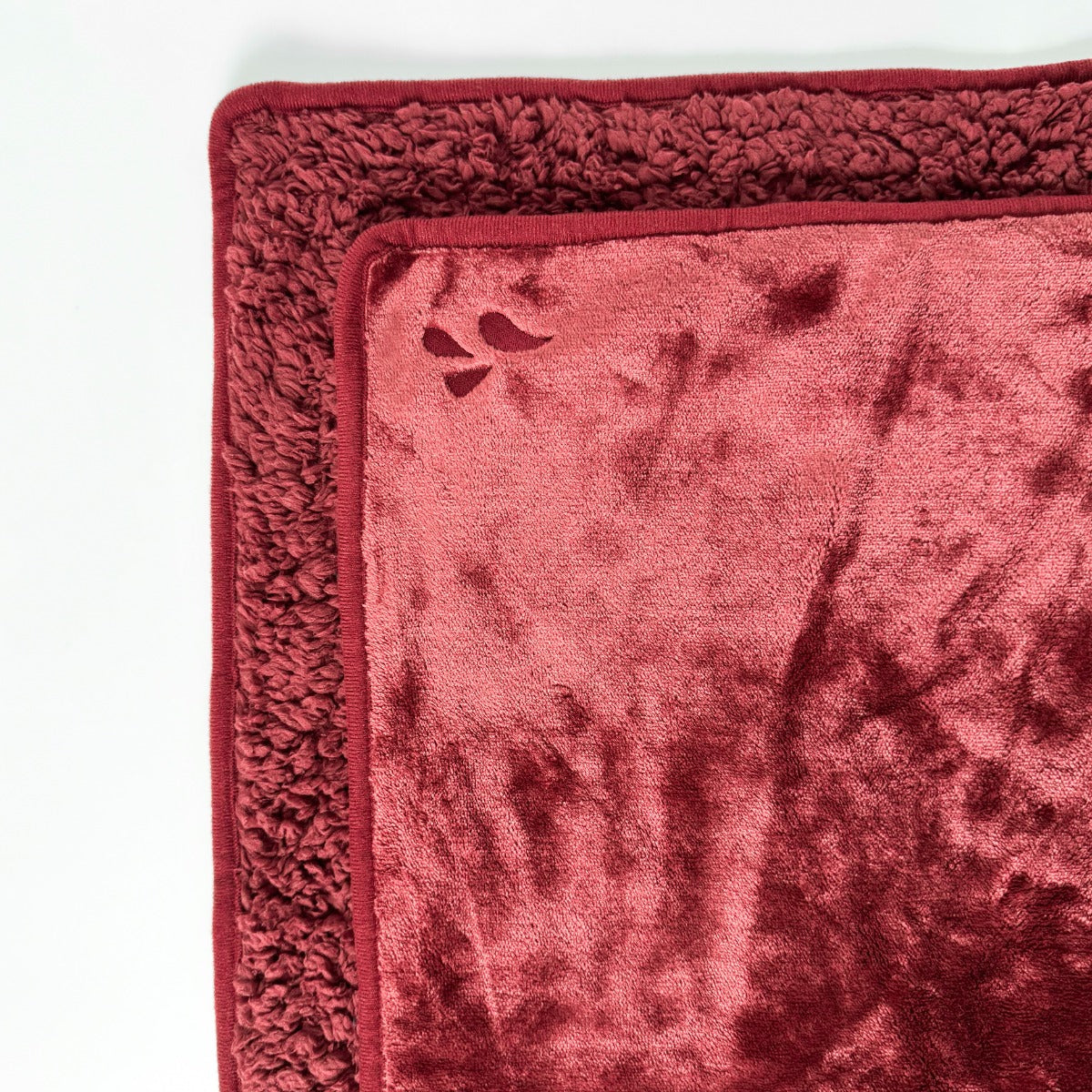 The OG Splash Blanket Bonded – Waterproof Plush Small Blanket > Essentials > Splash Blankets