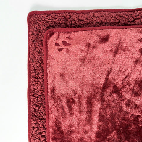 The OG Splash Blanket Bonded – Waterproof Plush Small Blanket > Essentials > Splash Blankets